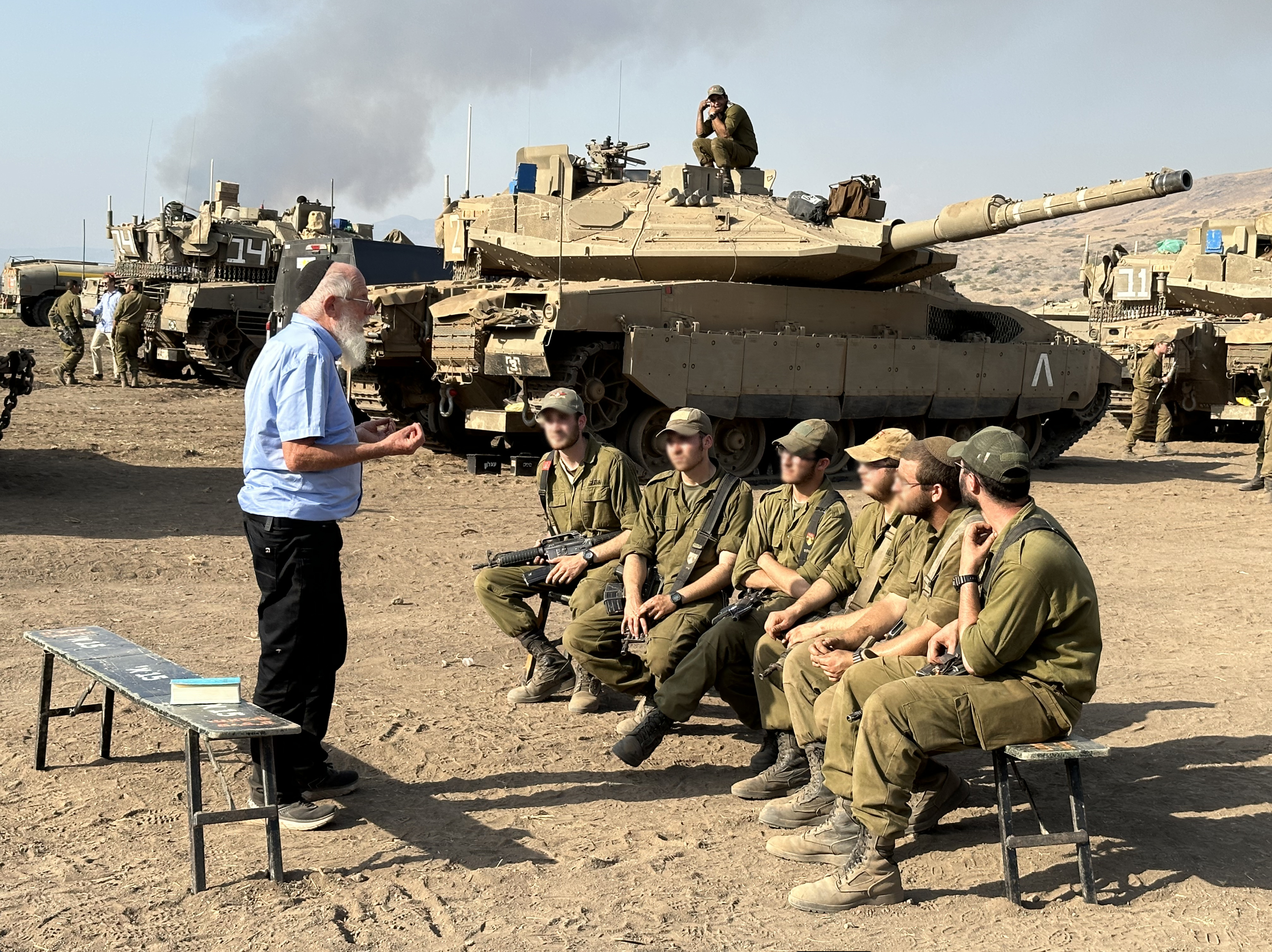 תמונת סטילס אופקית הבן יקיר לי